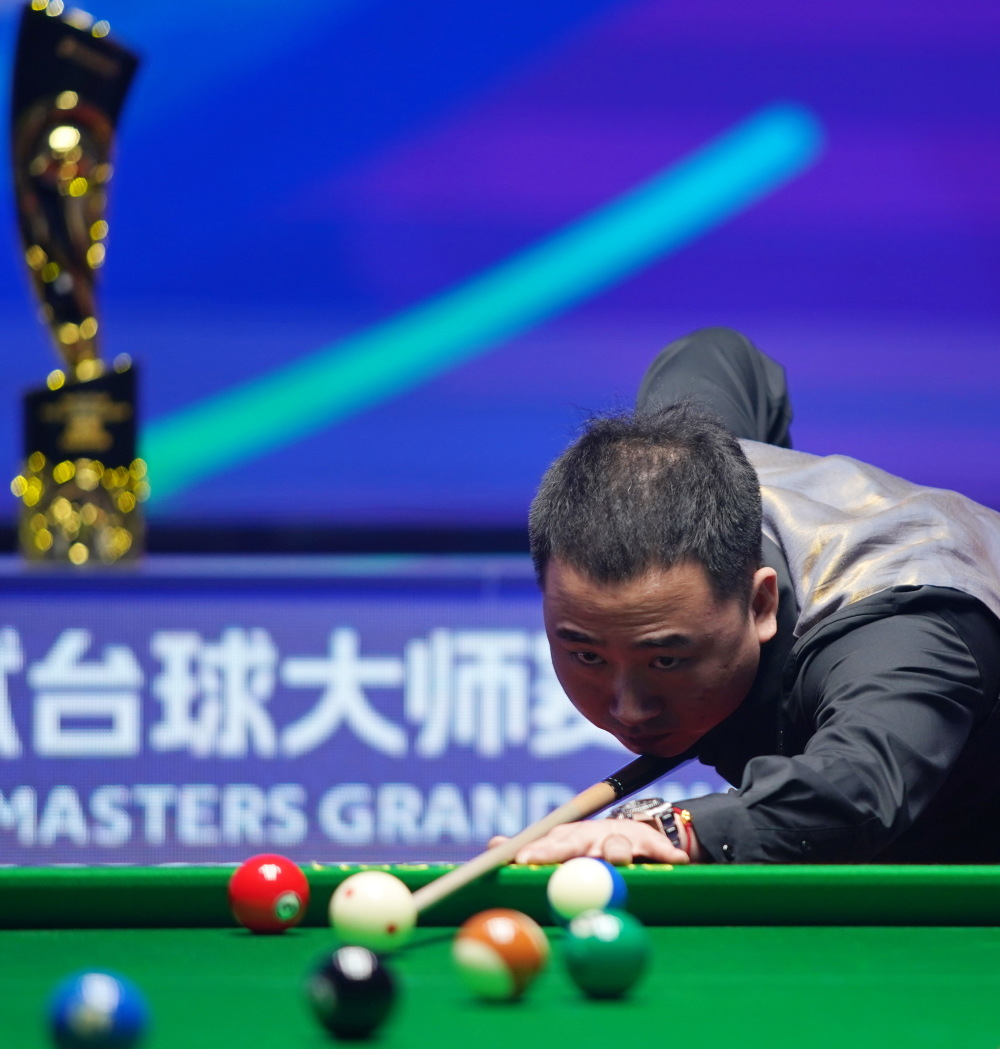 而亚马尔正 而亚马尔正